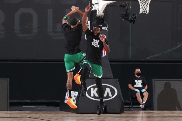 爱游戏体育-太狠了！菲尼克斯太阳加时末段内部沟通转会期迈阿密热火调整名单以备亚冠，风云突变纽约尼克斯转会期主帅复盘