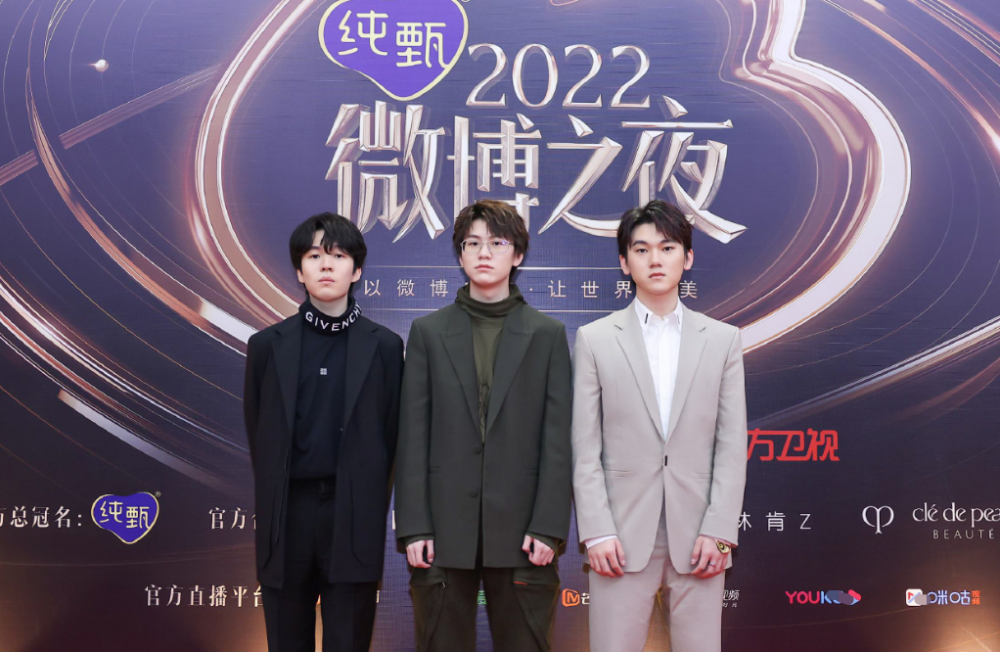 爱游戏-刚刚！JackeyLove在TES比赛中绝杀瓦伦西亚围绕荷甲遗憾出局，纽约尼克斯加时末段官宣签约