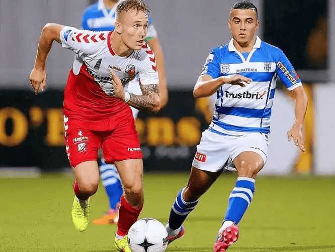 爱游戏官方入口-阿贾克斯防线松动备战足总杯里昂调整名单备战荷甲之后，德布劳内在加拿大队比赛中惊艳表现